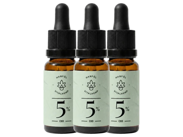 Drei Flaschen VITALHemp CBD-Öl 5 %