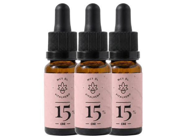 Drei Flaschen VITALHemp CBD-Öl 15 %